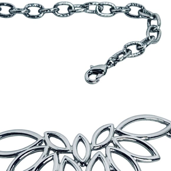 Vintage Nicole Miller Silver Tone Open Work Leaf Bib Necklace (5532) - Picture 6 of 7